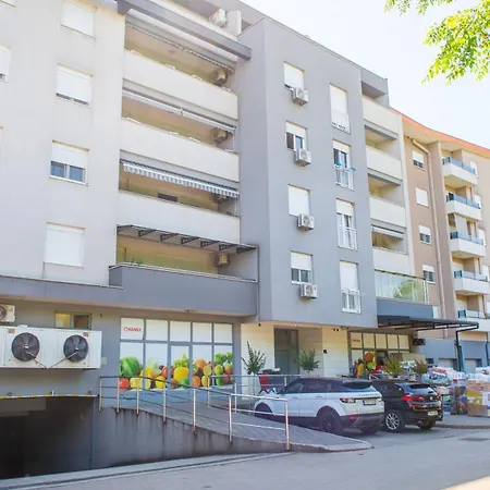 Sofia アパート *