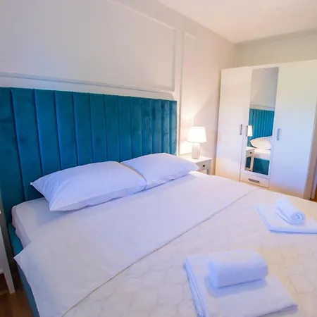 Sofia Apartment *